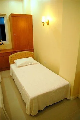 מלון Davao City Piazza Luna Tower